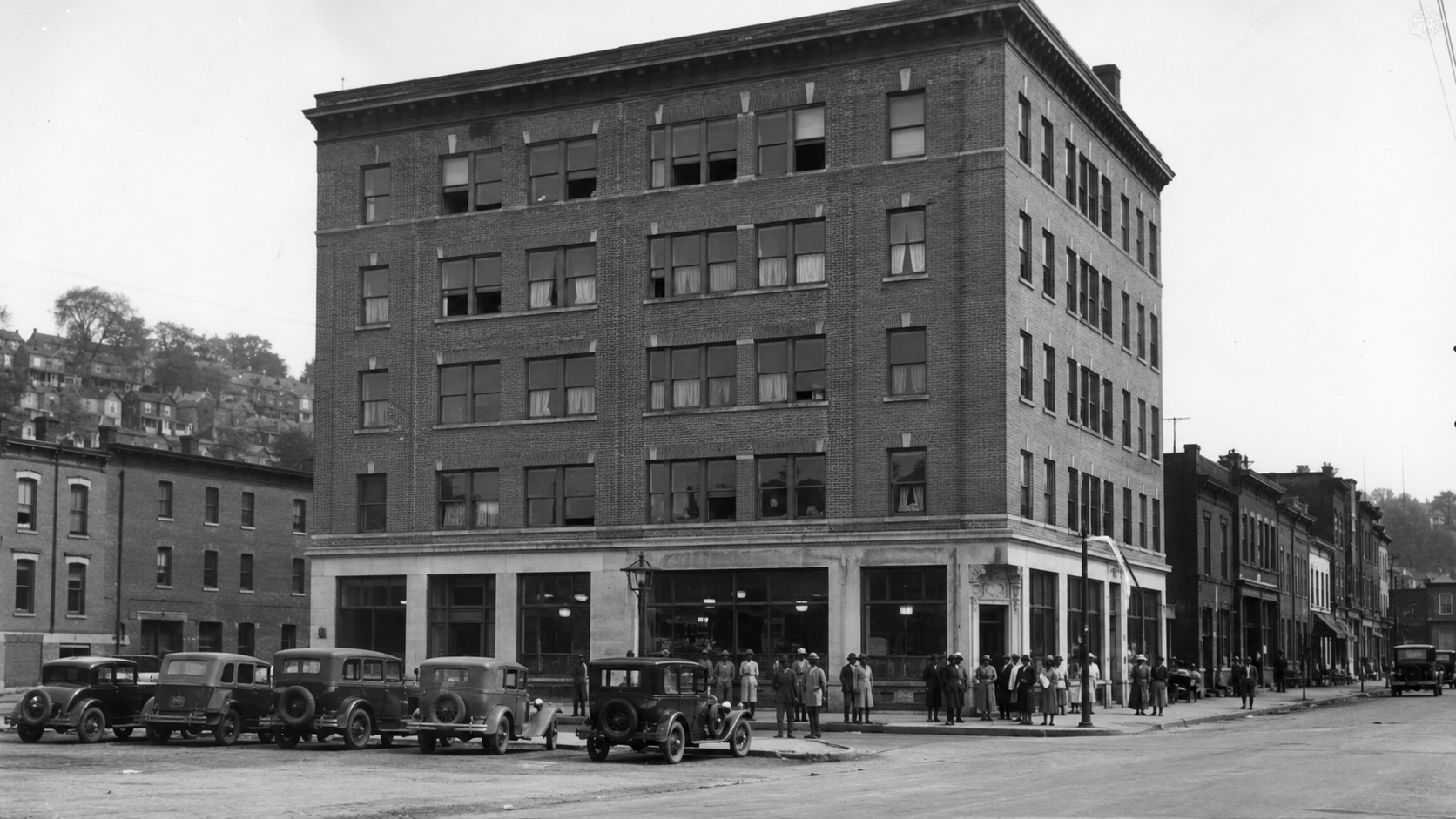 Peoples Finance Building, Mill Creek Valley, St. Louis, 1935 — the neighborhood alive before the city's 1959 clearance